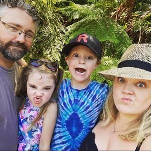 Meet your Posher, Kel